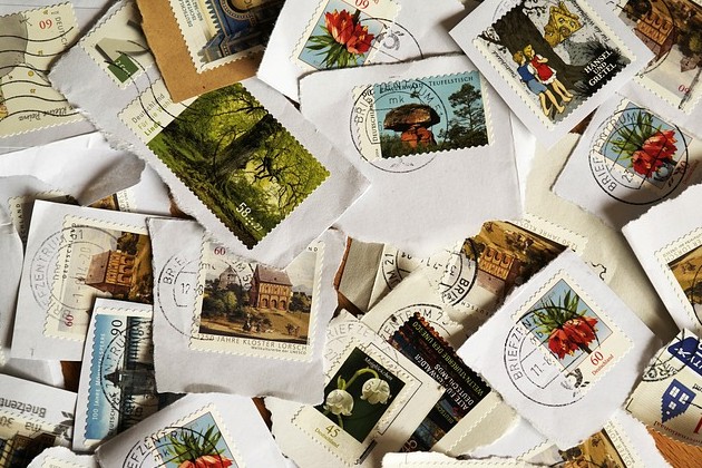 коллекционер почтовых марок