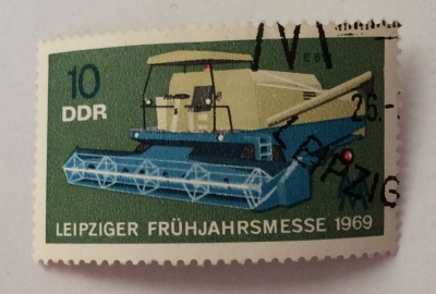 Почтовая марка ГДР (DDR) Combine harvester | Год выпуска 1969 | Код каталога Михеля (Michel) DD 1448