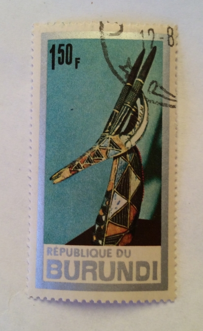 Почтовая марка Бурунди (Republique du Burundi) Dancemask of Kurumba-tribe | Год выпуска 1967 | Код каталога Михеля (Michel) BI 337-2