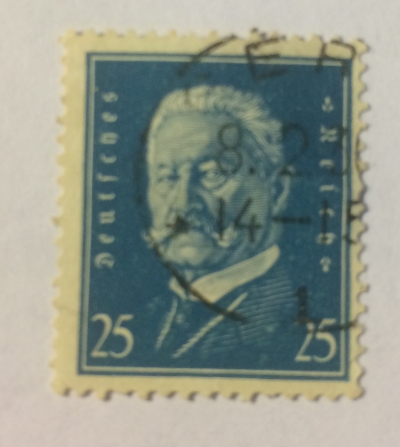 Почтовая марка Германия (Deutiches Reich) Paul von Hindenburg (1847-1934), 2nd President | Год выпуска 1935 | Код каталога Михеля (Michel) DR 416-2