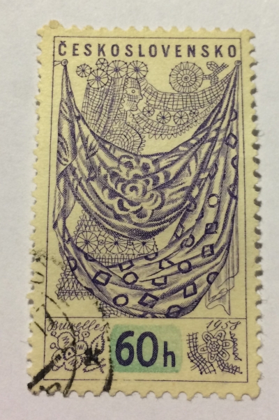 Почтовая марка Чехословакия (Ceskoslovensko ) Textiles | Год выпуска 1958 | Код каталога Михеля (Michel) CS 1070