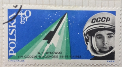 Почтовая марка Польша (Polska) Valery Bykovsky and Vostok 5 | Год выпуска 1963 | Код каталога Михеля (Michel) PL 1415
