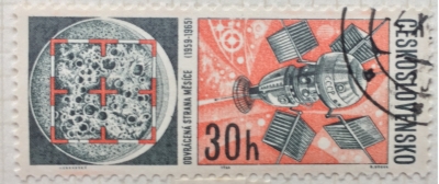 Почтовая марка Чехословакия (Ceskoslovensko ) Satellite and Back of Moon | Год выпуска 1966 | Код каталога Михеля (Michel) CS 1652