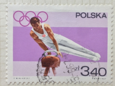 Почтовая марка Польша (Polska) Gymnast on vaulting horse | Год выпуска 1967 | Код каталога Михеля (Michel) PL 1766
