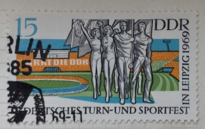 Почтовая марка ГДР (DDR) Sports show in the stadium | Год выпуска 1969 | Код каталога Михеля (Michel) DD 1485
