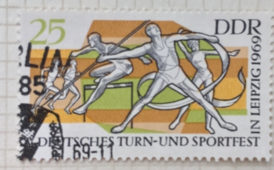 Почтовая марка ГДР (DDR) Flag swing, athletes | Год выпуска 1969 | Код каталога Михеля (Michel) DD 1487
