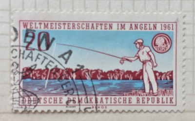 Почтовая марка ГДР (DDR) Anglers on the river | Год выпуска 1961 | Код каталога Михеля (Michel) DD 842