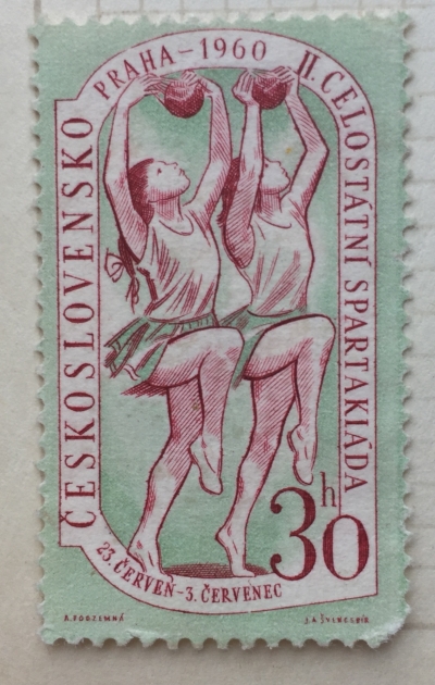 Почтовая марка Чехословакия (Ceskoslovensko ) Two girls in “Red Ball” drill | Год выпуска 1960 | Код каталога Михеля (Michel) CS 1203