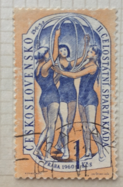 Почтовая марка Чехословакия (Ceskoslovensko ) Three girls with hoops | Год выпуска 1960 | Код каталога Михеля (Michel) CS 1205