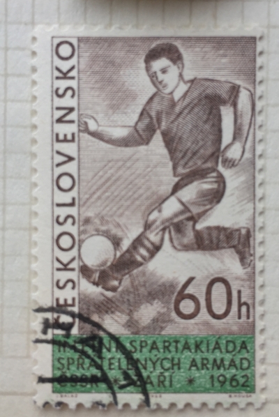 Почтовая марка Чехословакия (Ceskoslovensko ) Soccer player | Год выпуска 1962 | Код каталога Михеля (Michel) CS 1353