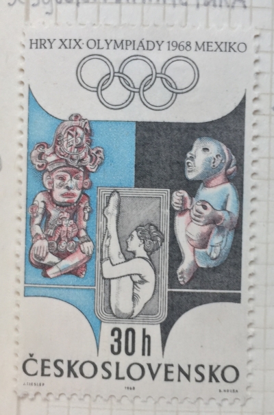 Почтовая марка Чехословакия (Ceskoslovensko ) Athlete and Statuettes | Год выпуска 1968 | Код каталога Михеля (Michel) CS 1781