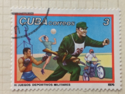 Почтовая марка Куба (Cuba correos) Soldier and athletes | Год выпуска 1976 | Код каталога Михеля (Michel) CU 2174