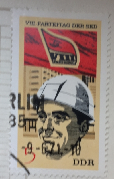 Почтовая марка ГДР (DDR) Construction worker | Год выпуска 1971 | Код каталога Михеля (Michel) DD 1675