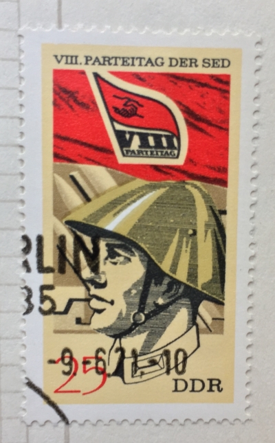Почтовая марка ГДР (DDR) Soldier | Год выпуска 1971 | Код каталога Михеля (Michel) DD 1678
