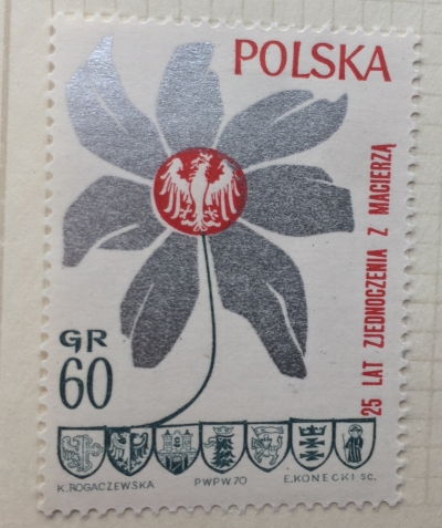Почтовая марка Польша (Polska) Flower, Eagle and Arms of 7 Cities | Год выпуска 1970 | Код каталога Михеля (Michel) PL 2000
