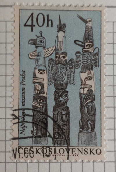 Почтовая марка Чехословакия (Ceskoslovensko) Haida totem poles | Год выпуска 1966 | Код каталога Михеля (Michel) CS 1631