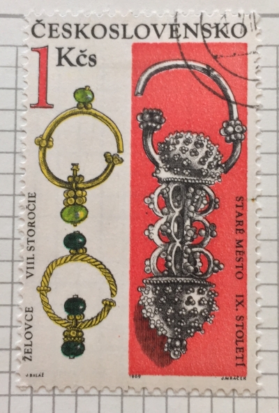 Почтовая марка Чехословакия (Ceskoslovensko) Jeweled earrings (8.-9th cent.) | Год выпуска 1969 | Код каталога Михеля (Michel) CS 1900