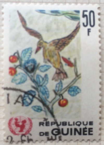 Почтовая марка Гвинея (Republique du Guinee) Bird in a tree | Год выпуска 1966 | Код каталога Михеля (Michel) GN 408