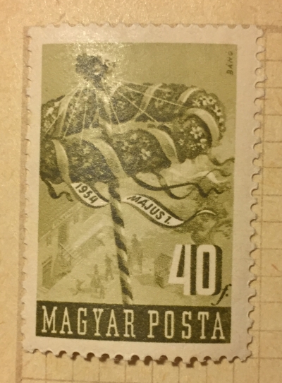 Почтовая марка Венгрия (Magyar Posta) Maypole | Год выпуска 1954 | Код каталога Михеля (Michel) HU 1373