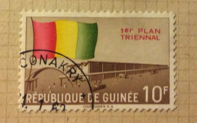 Почтовая марка Республика Гвинея (Rebulique de Guinee) Country flag, hall and motor vehicles | Год выпуска 1961 | Код каталога Михеля (Michel) GN 78