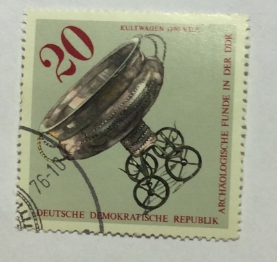 Почтовая марка ГДР (DDR) Bronze cult carriage | Год выпуска 1976 | Код каталога Михеля (Michel) DD 2183
