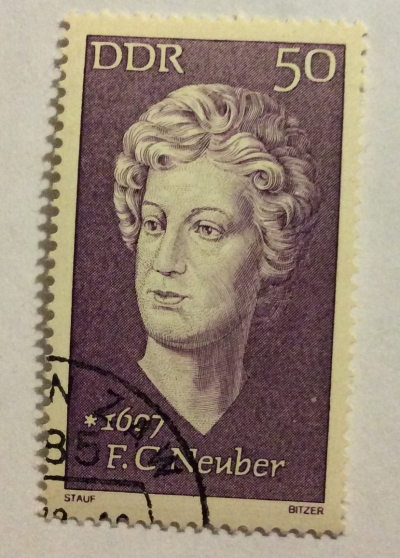 Почтовая марка ГДР (DDR) Neuber, Friederike Caroline | Год выпуска 1972 | Код каталога Михеля (Michel) DD 1735