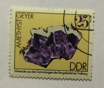 Почтовая марка ГДР (DDR) Amethyst with quartz from geyer | Год выпуска 1974 | Код каталога Михеля (Michel) DD 2009