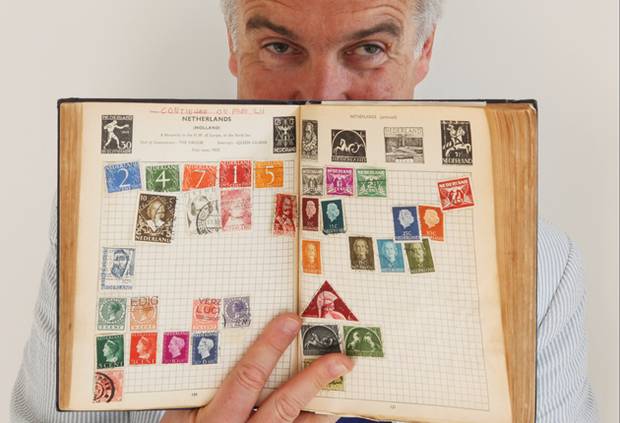 коллекционер почтовых марок